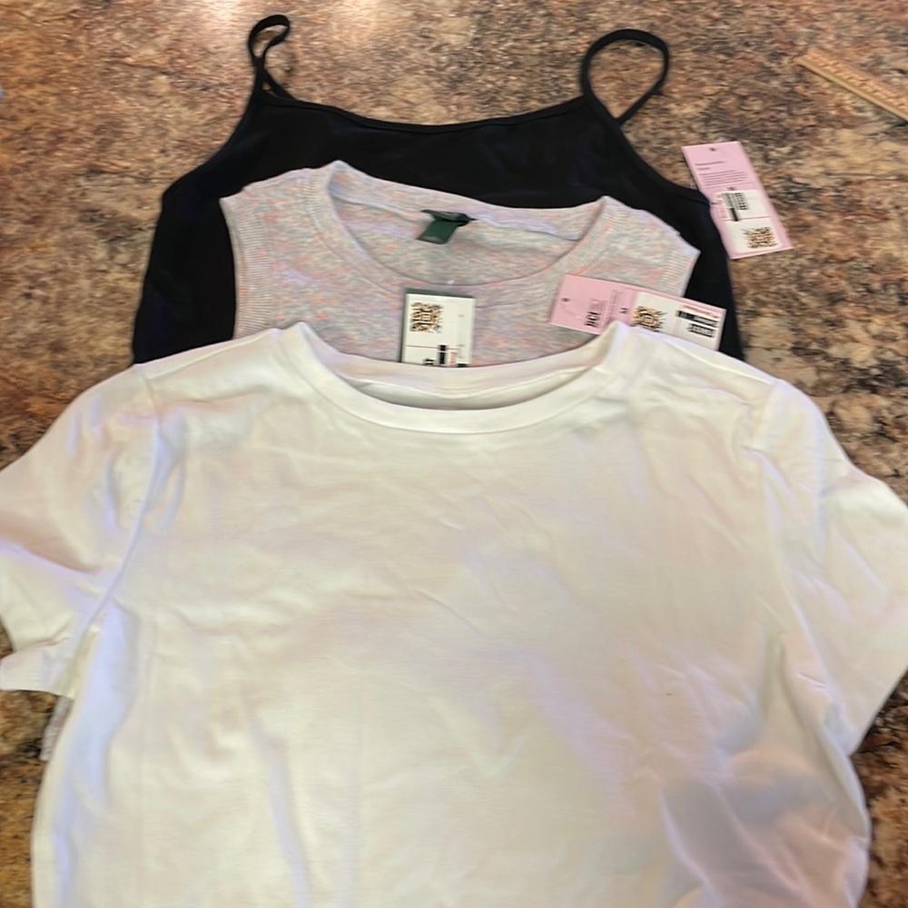 Lot of 3 medium shirts crop